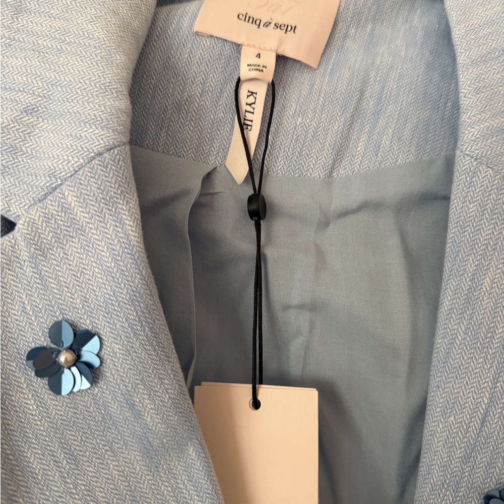 Cinq à Sept Kylie Hydrangea Blue Embellished Blazer NWT - Picture 2 of 8